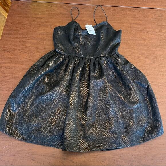 Love...Ady Fit and Flare Dress Black Gold Large - Picture 6 of 16